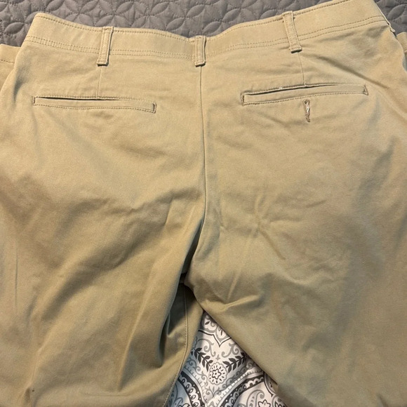 Lee Men's Dress Pants in Khaki - Picture 3 of 3